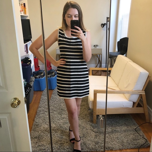 Max Studio | Detailed Shift Dress | Size Medium - Picture 4 of 5